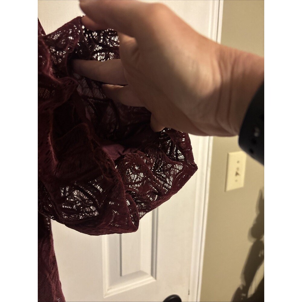 Laundry By Shelli Segal Maroon Lace Top Medium. Lined. goth - Picture 8 of 10